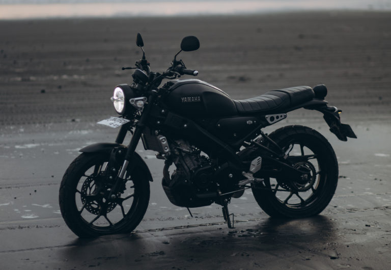 Custom bike XSR for rent in Bali