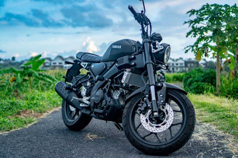 Yamaha XSR 155 Black للإيجار في بالي