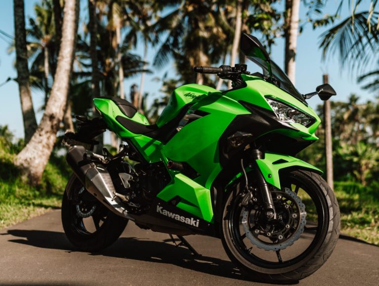 Kawasaki Ninja 250 Green for rent in Bali