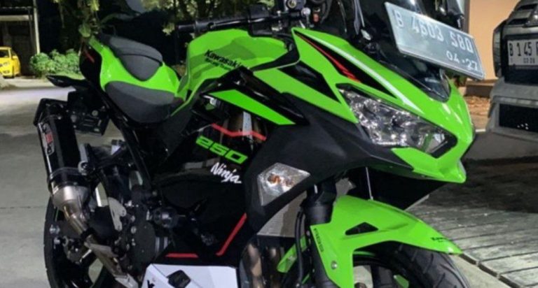 Kawasaki Ninja 250 2023 ABS for rent in Bali