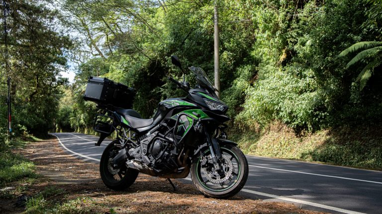 KAWASAKI VERSYS 650 adventure-touring for rent in Bali