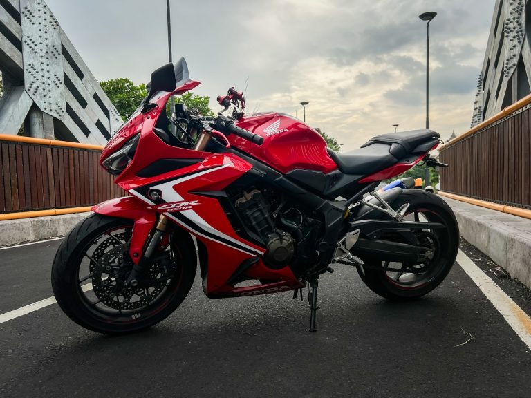 Honda CBR 650R ABS Velocity Edition for rent in Bali