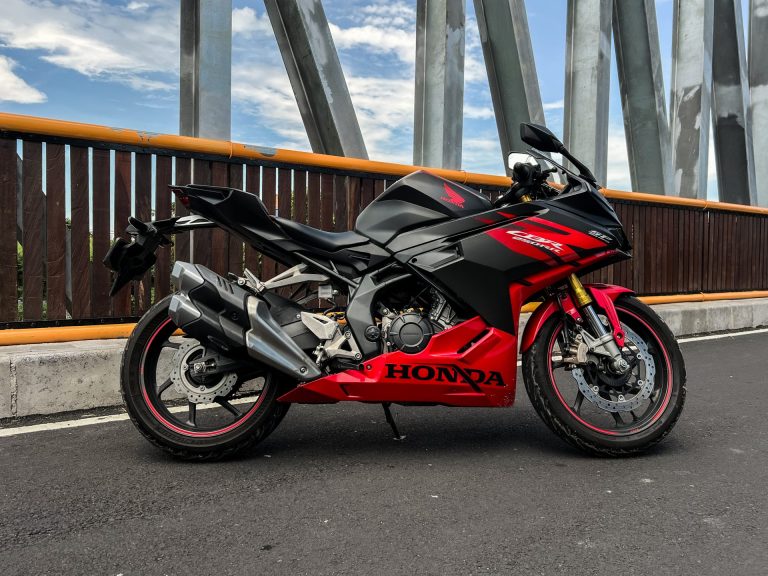 Honda CBR 250RR SP QS for rent in Bali