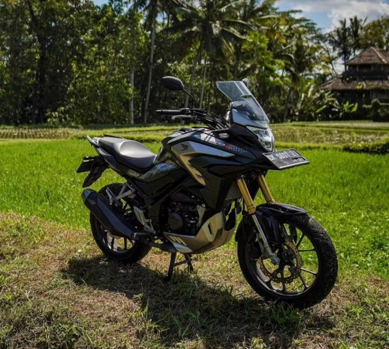 Honda CB 150X Green for rent in Bali