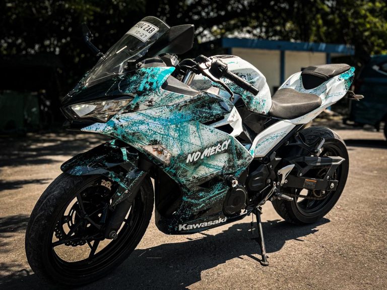 Kawasaki Ninja 250 ABS No Mercy for rent in Bali
