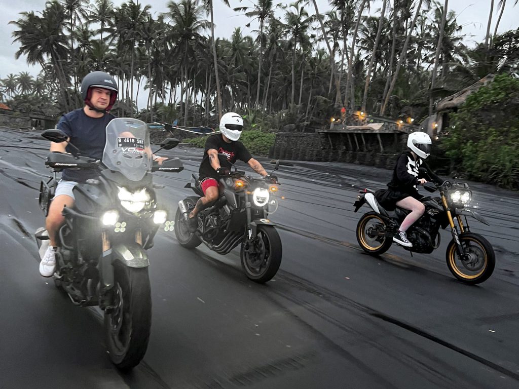 Dirt Bike Tour to Black Beach ( Private ) — rent in Bali