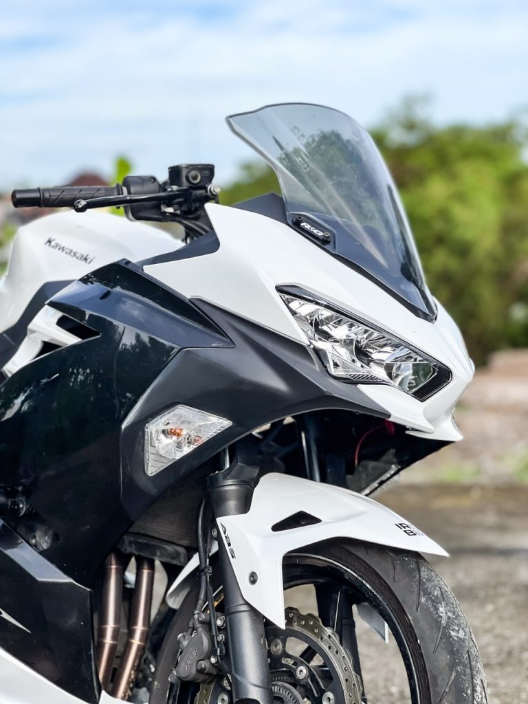 Kawasaki Ninja 250 FI for rent in Bali