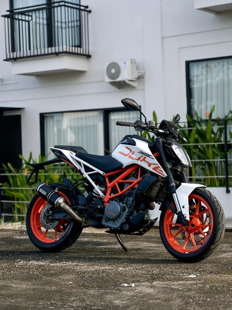 KTM Duke 390 for rent in Bali