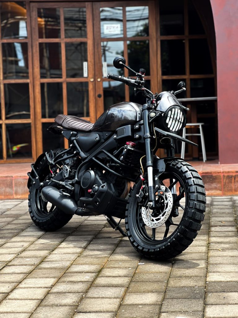 Yamaha XSR Custom للإيجار في بالي